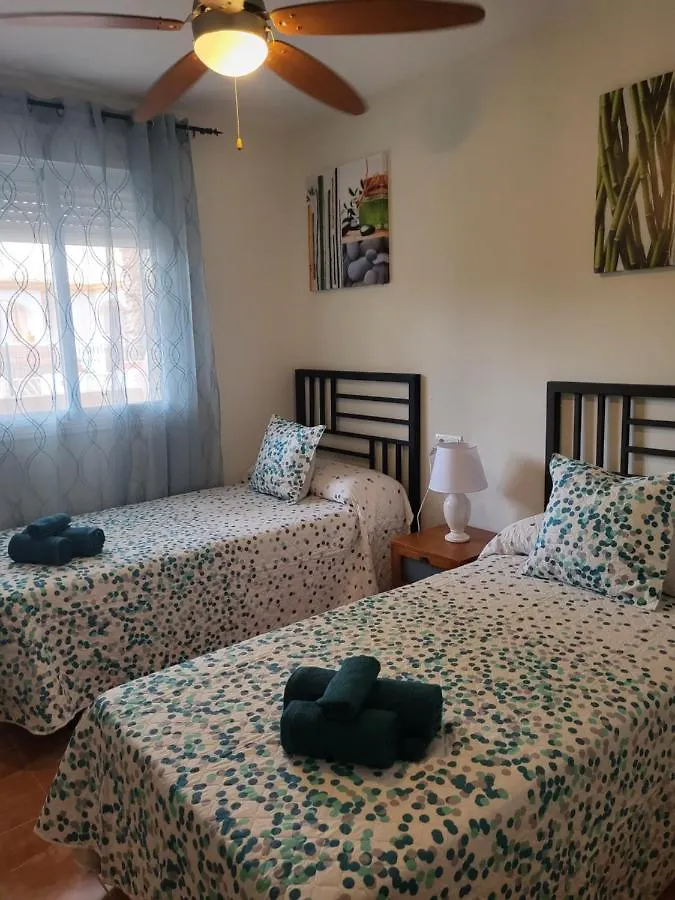 Bajo precioso en primera línea de Vera-Playa con jardín y terraza! Apartamento Vera