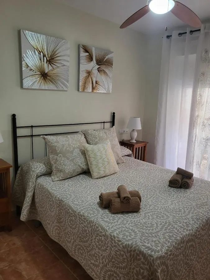 Bajo precioso en primera línea de Vera-Playa con jardín y terraza! Apartamento Vera
